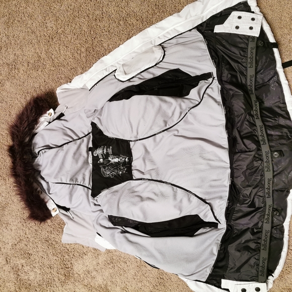 Women's Billabong Large Jacket - Picture 6 of 8